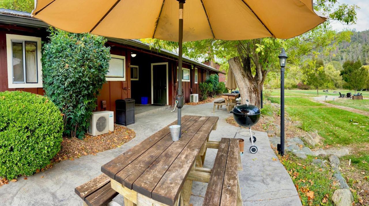 Indian Creek Lodge Douglas City 外观 照片
